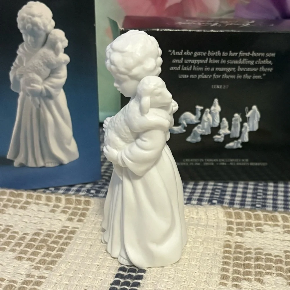 ❤️ Avon nativity collectibles shepherd and shepherd boy with lamb from 1983